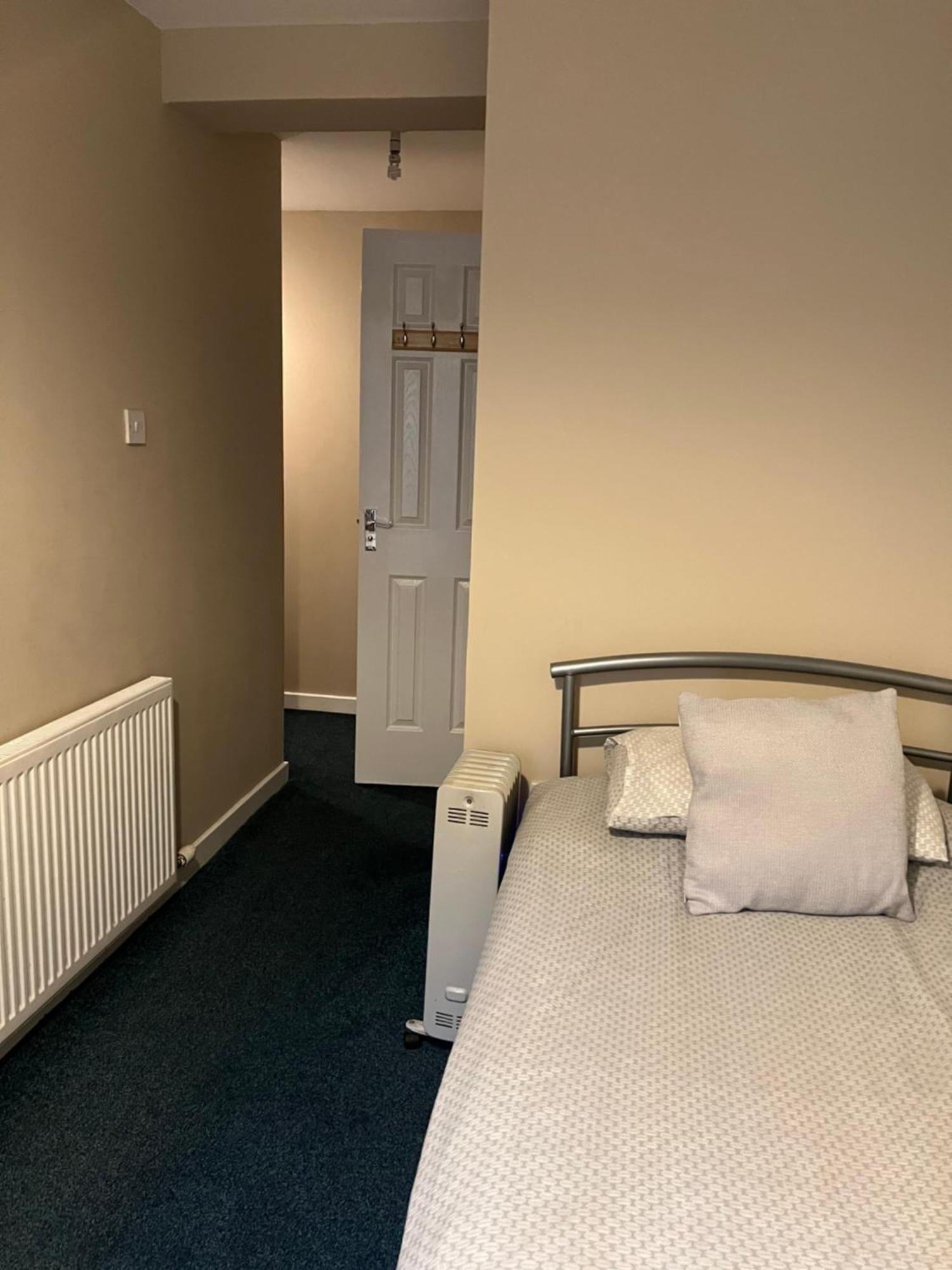 Budget Rooms Inverness Exterior photo