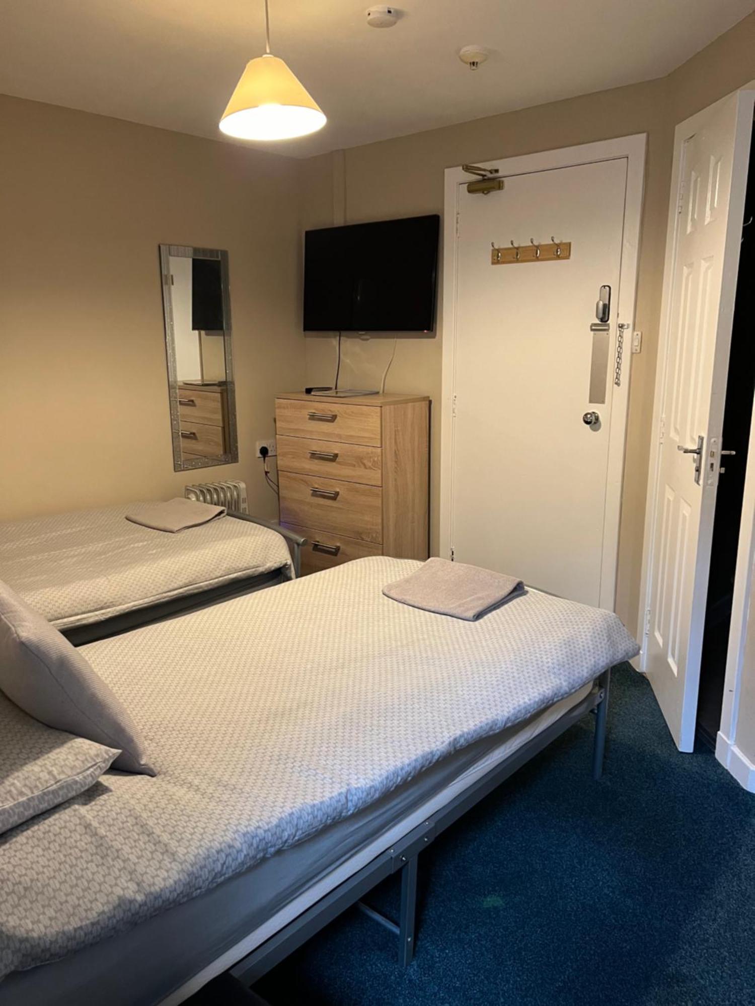 Budget Rooms Inverness Exterior photo
